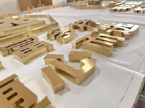 怀远拉丝不锈钢字的特点。